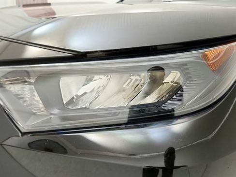 Used 2022 Toyota RAV4 LE FWD image 24