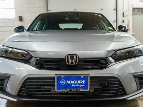 Used 2024 Honda Civic Sport image 3