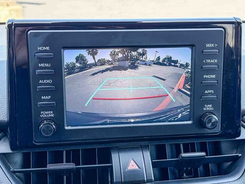 Used 2019 Toyota RAV4 LE FWD image 23