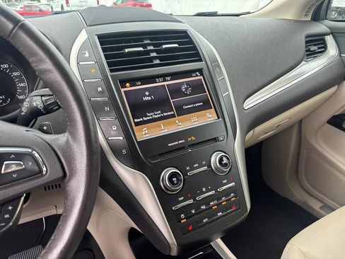 Used 2019 Lincoln MKC Premiere AWD/4WD image 14