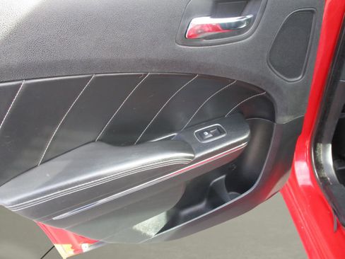 Used 2014 Dodge Charger R/T image 28