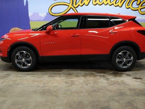 Certified 2025 Chevrolet Blazer LT AWD/4WD image 12