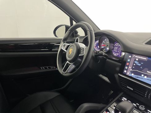 Certified 2023 Porsche Cayenne image 12