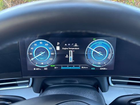 Used 2025 Hyundai Elantra Limited FWD image 41