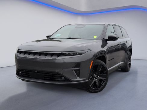 Used 2024 Jeep Wagoneer Launch Edition image 2