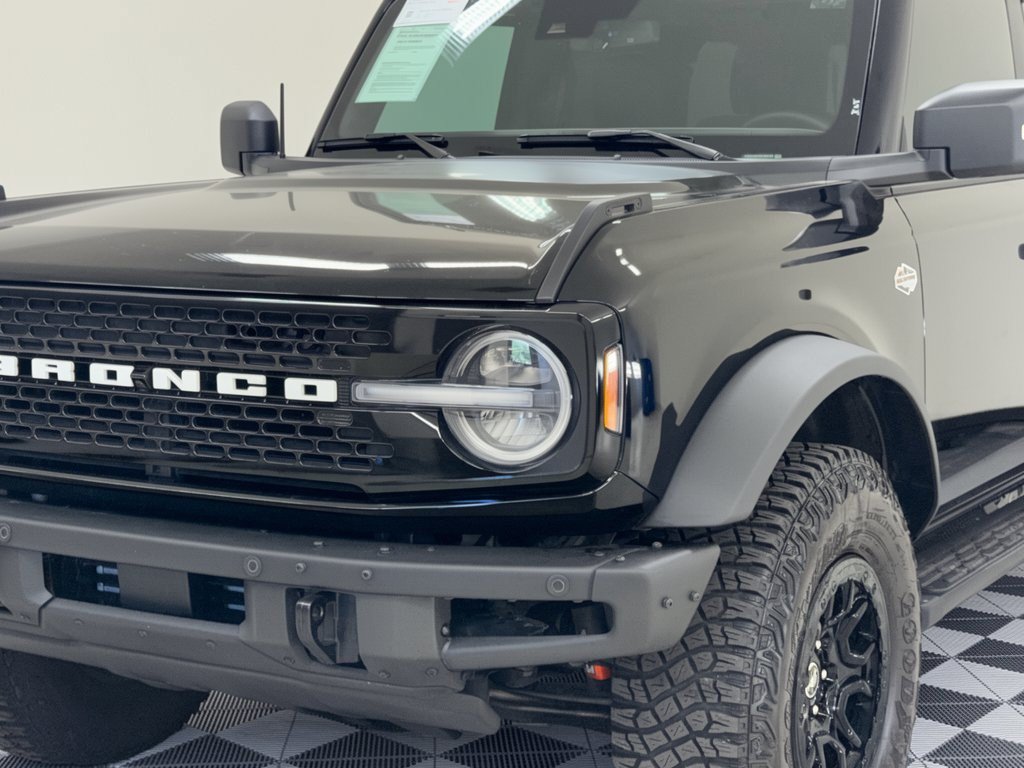 Certified 2024 Ford Bronco Wildtrak AWD/4WD image 12