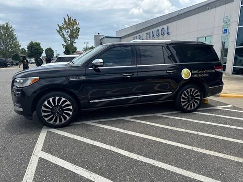 Used 2022 Lincoln Navigator L Black Label AWD/4WD image 9
