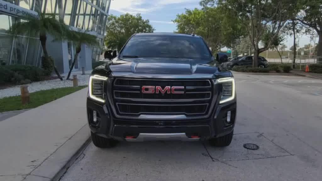 Used 2023 GMC Yukon XL AT4 w/ AT4 Premium Package AWD/4WD image 3