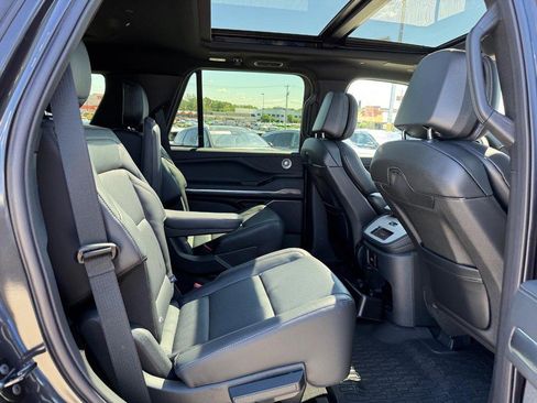 New 2025 Lincoln Navigator Reserve w/ Jet Appearance Package image 14