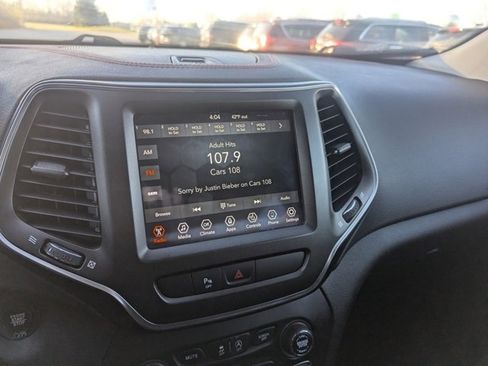 Used 2020 Jeep Cherokee Trailhawk w/ Cold Weather Group image 13