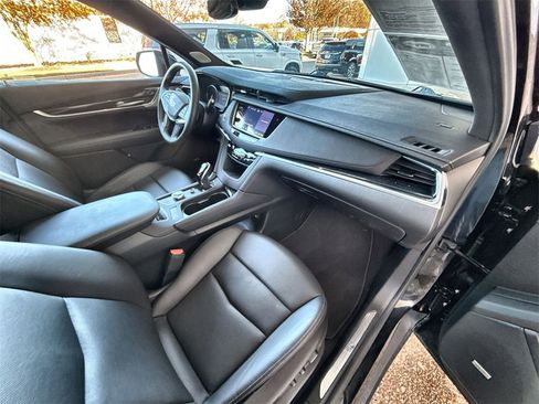 Certified 2025 Cadillac XT5 Premium Luxury image 28