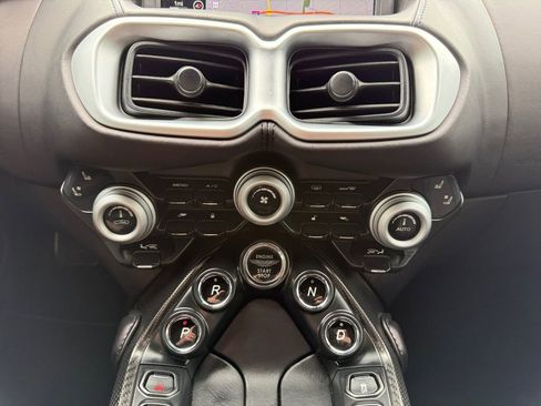 Used 2019 Aston Martin V8 Vantage Coupe RWD image 4