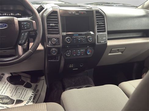 Used 2017 Ford F150 XLT w/ Equipment Group 302A Luxury image 15