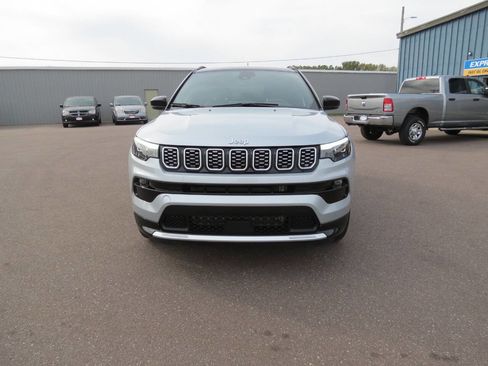 Used 2024 Jeep Compass Limited w/ Elite Group image 3