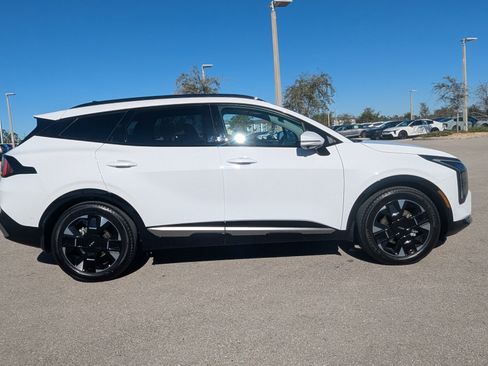 Used 2026 Kia Sportage SX image 4