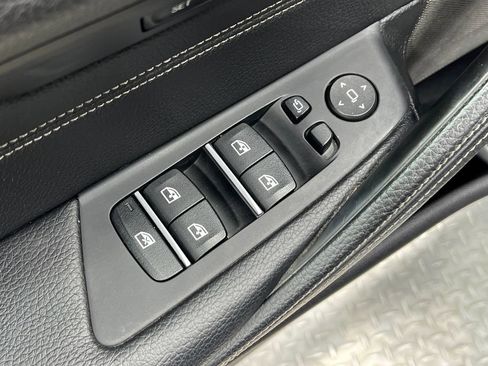 Used 2018 BMW M550i xDrive AWD/4WD image 16