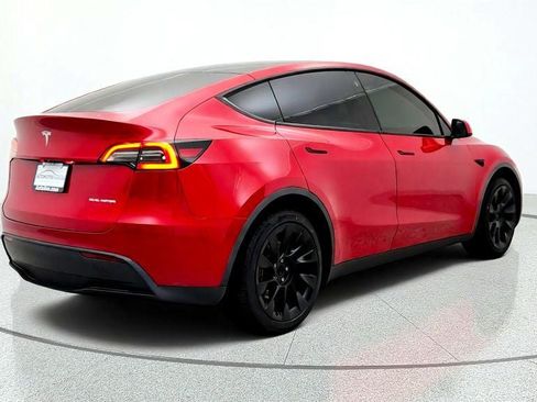 Used 2023 Tesla Model Y Long Range AWD/4WD image 5