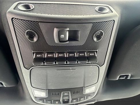 Used 2022 Ford F350 Platinum w/ FX4 Off-Road Package image 35