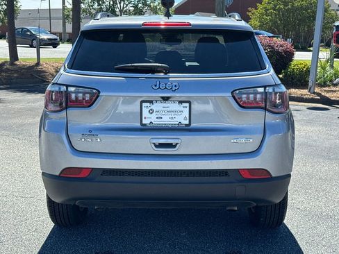 Used 2024 Jeep Compass Latitude AWD/4WD image 4