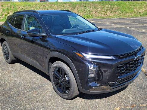New 2026 Chevrolet Trax ACTIV w/ Driver Confidence Package FWD image 16