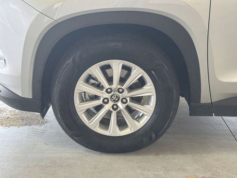 Used 2025 Toyota Grand Highlander FWD image 30