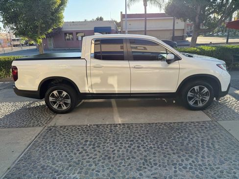 Used 2017 Honda Ridgeline RTL-T image 4
