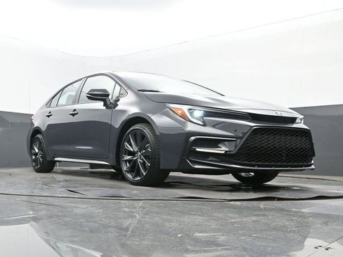 Used 2025 Toyota Corolla SE image 22