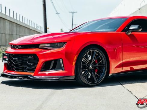 Used 2018 Chevrolet Camaro ZL1 RWD image 60