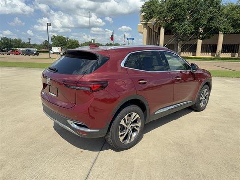 Used 2022 Buick Envision Essence w/ Technology Package I FWD image 4