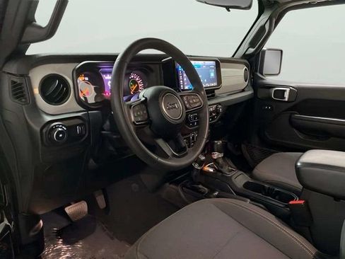 Used 2024 Jeep Wrangler Unlimited Sport AWD/4WD image 22