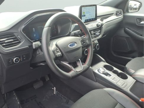 Used 2025 Ford Escape ST-Line Select AWD/4WD image 7