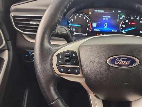 Used 2023 Ford Explorer XLT w/ Equipment Group 202A AWD/4WD image 19