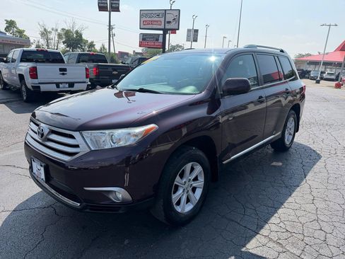 Used 2013 Toyota Highlander SE w/ Protection Pkg AWD/4WD image 3