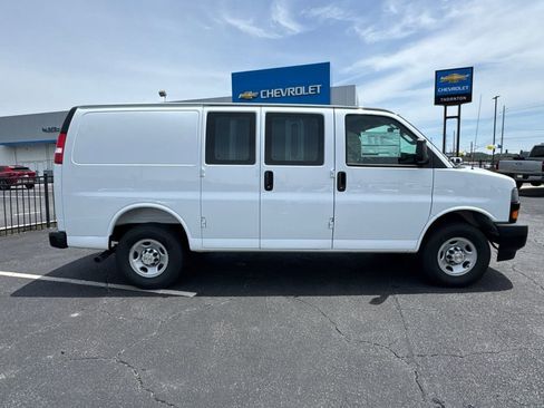 New 2026 Chevrolet Express 2500 w/ Driver Convenience Package RWD image 5
