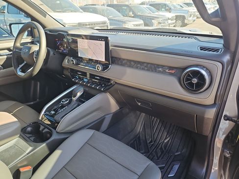 Used 2025 Chevrolet Colorado ZR2 image 33