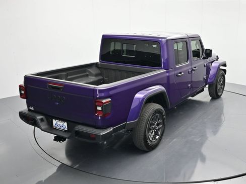 New 2026 Jeep Gladiator Sport AWD/4WD image 32