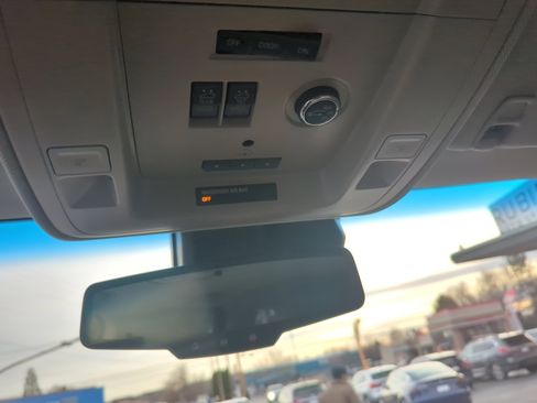 Used 2017 GMC Yukon Denali w/ Open Road Package image 26