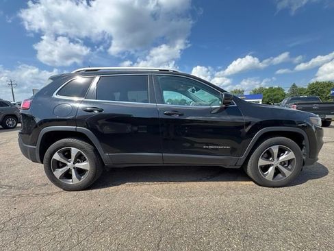 Used 2019 Jeep Cherokee Limited AWD/4WD image 8