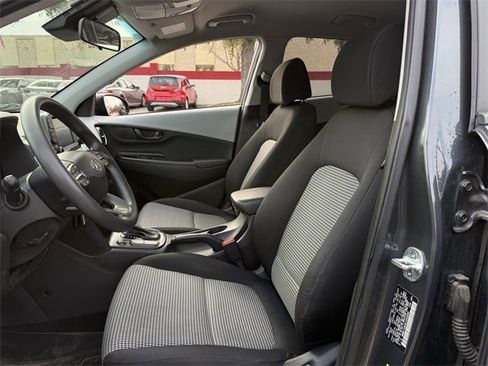Used 2020 Hyundai Kona SE image 25