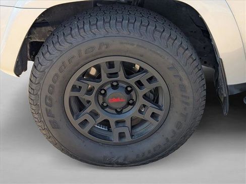 Used 2023 Toyota 4Runner TRD Off-Road image 23