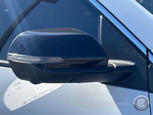 Used 2024 GMC Acadia Elevation w/ Luxury Package image 11