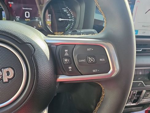 Used 2024 Jeep Wrangler Unlimited Sahara AWD/4WD image 13