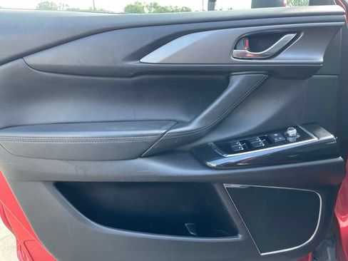 Used 2019 MAZDA CX-9 Touring w/ Touring Premium Package FWD image 16