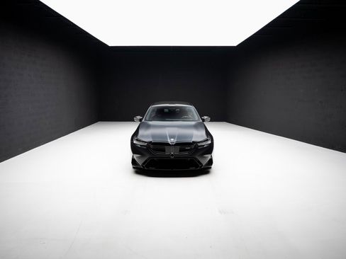 Used 2025 BMW M5 w/ Carbon Package image 87