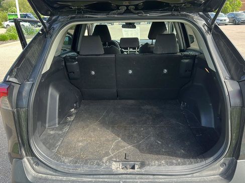 Used 2021 Toyota RAV4 XLE AWD/4WD image 21