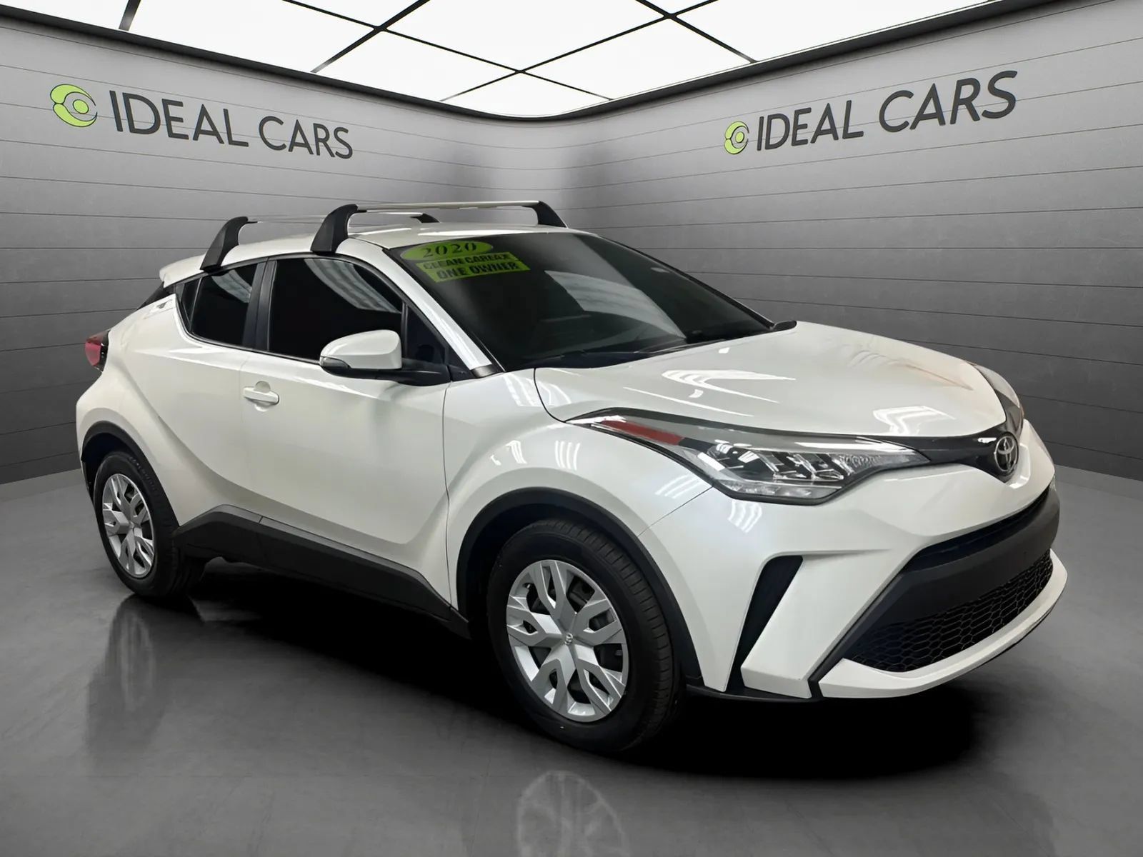 Used 2020 Toyota C-HR LE FWD image 3