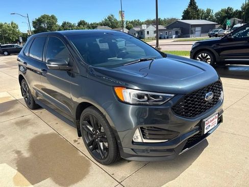 Used 2022 Ford Edge ST w/ Equipment Group 401A AWD/4WD image 4