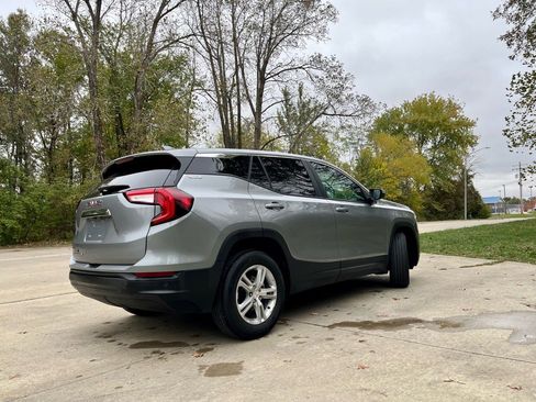 Used 2023 GMC Terrain SLE w/ LPO, Floor Liner Package image 5