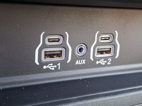 New 2026 RAM 1500 Express AWD/4WD image 22