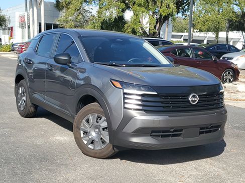 Certified 2025 Nissan Kicks S image 31